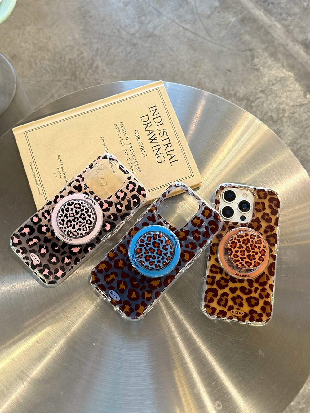 3D Luxury Leopard For Magsafe Grip Tok Phone Case for IPhone 17 16 15 13 Pro Max Wireless Charge Magnetic Stand Holder Cover