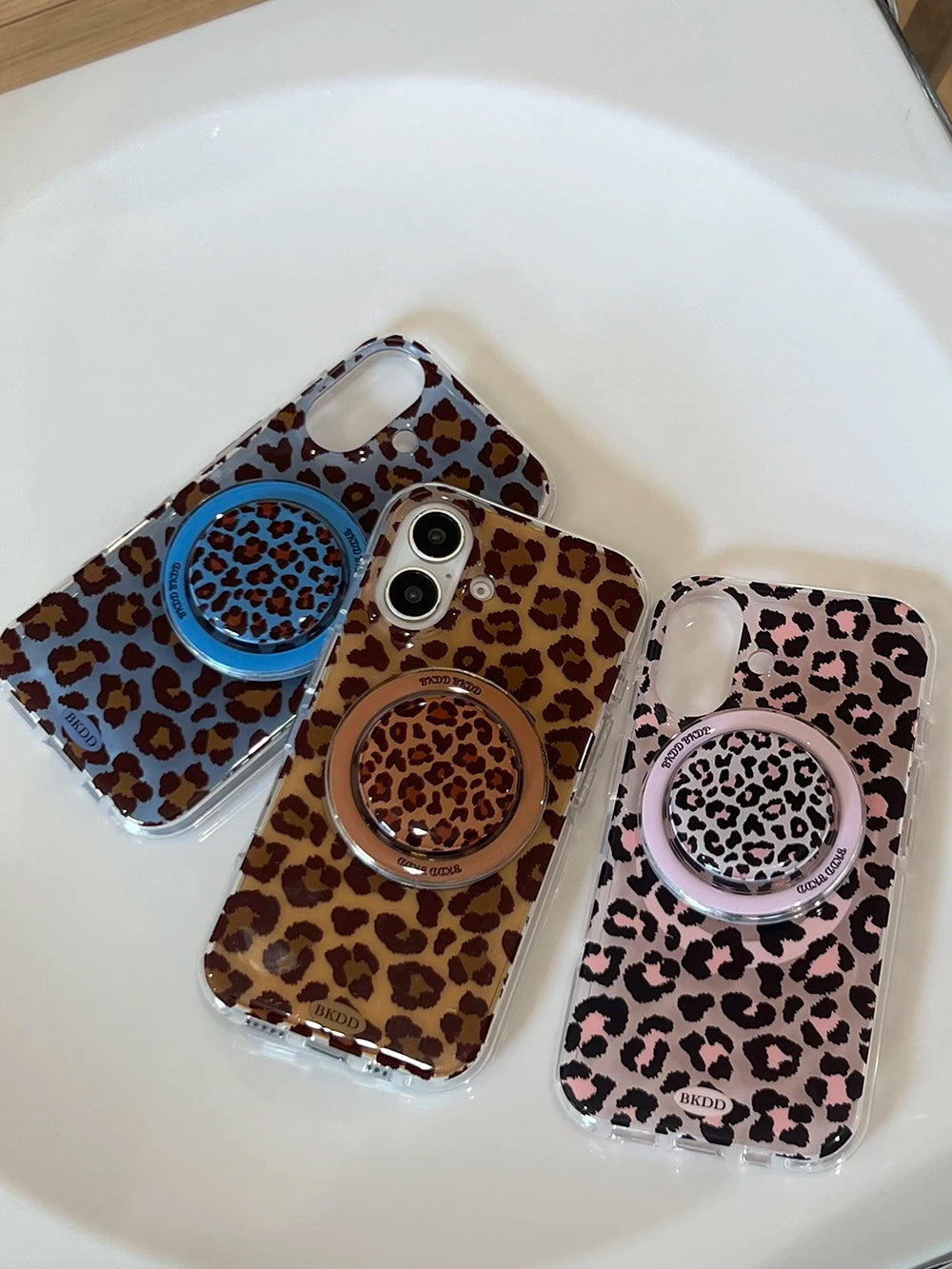 3D Luxury Leopard For Magsafe Grip Tok Phone Case for IPhone 17 16 15 13 Pro Max Wireless Charge Magnetic Stand Holder Cover