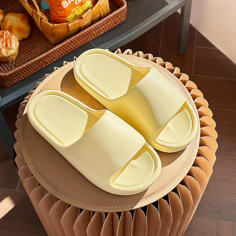 Fashion Men's Summer Ligtweight EVA Indoor Home Sandals Slippers Shoes Men Slippers Outdoor Students Women Comfortable Slides