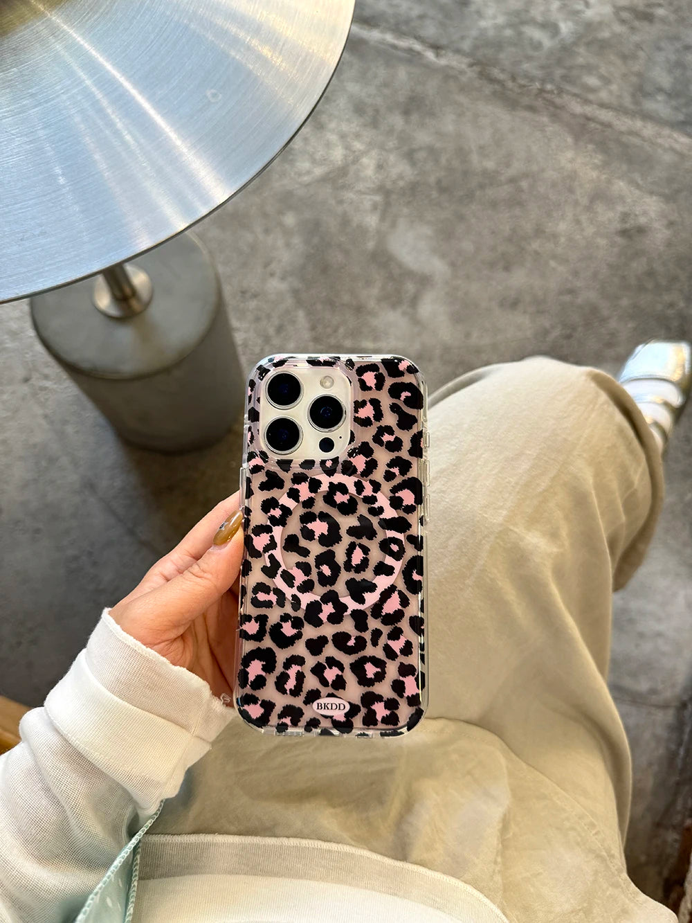 3D Luxury Leopard For Magsafe Grip Tok Phone Case for IPhone 17 16 15 13 Pro Max Wireless Charge Magnetic Stand Holder Cover
