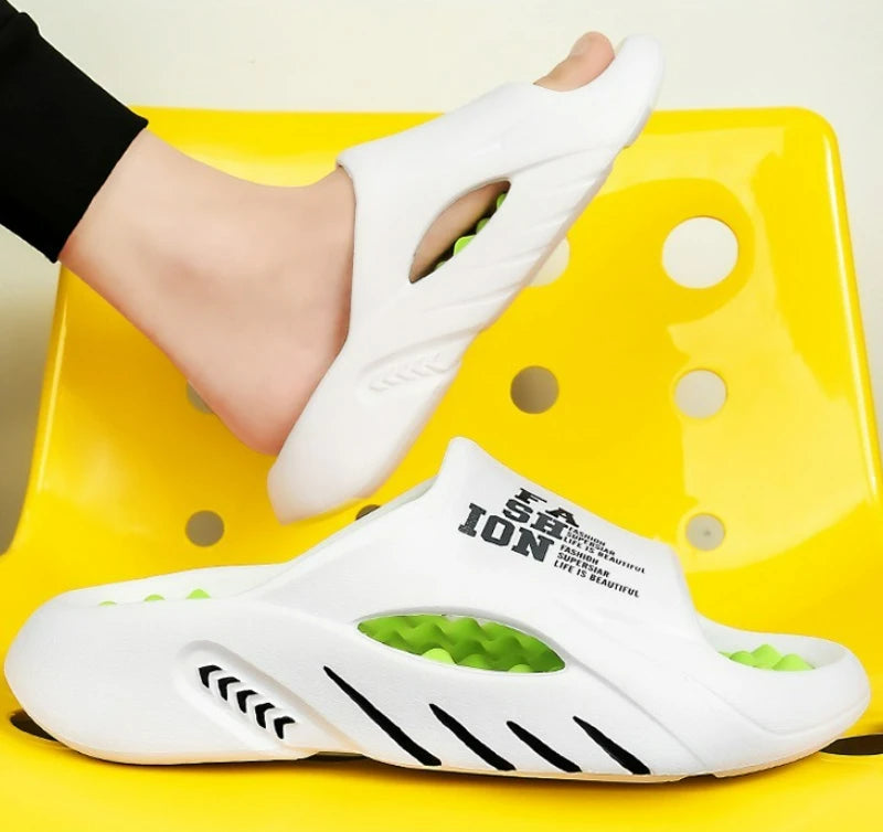 Summer Men's Slippers Massage Slippers EVA Lightweight Beach Casual Shoes Indoor Soft Sole Slippers Platform Outdoor Men Sandals