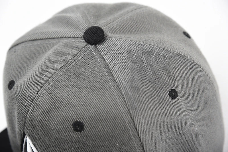 New High Quality Simple symbol Flat-brimmed Embroidery baseball cap Unisex outdoor Hip Hop Dad hat trucker hat Gorras Hombre