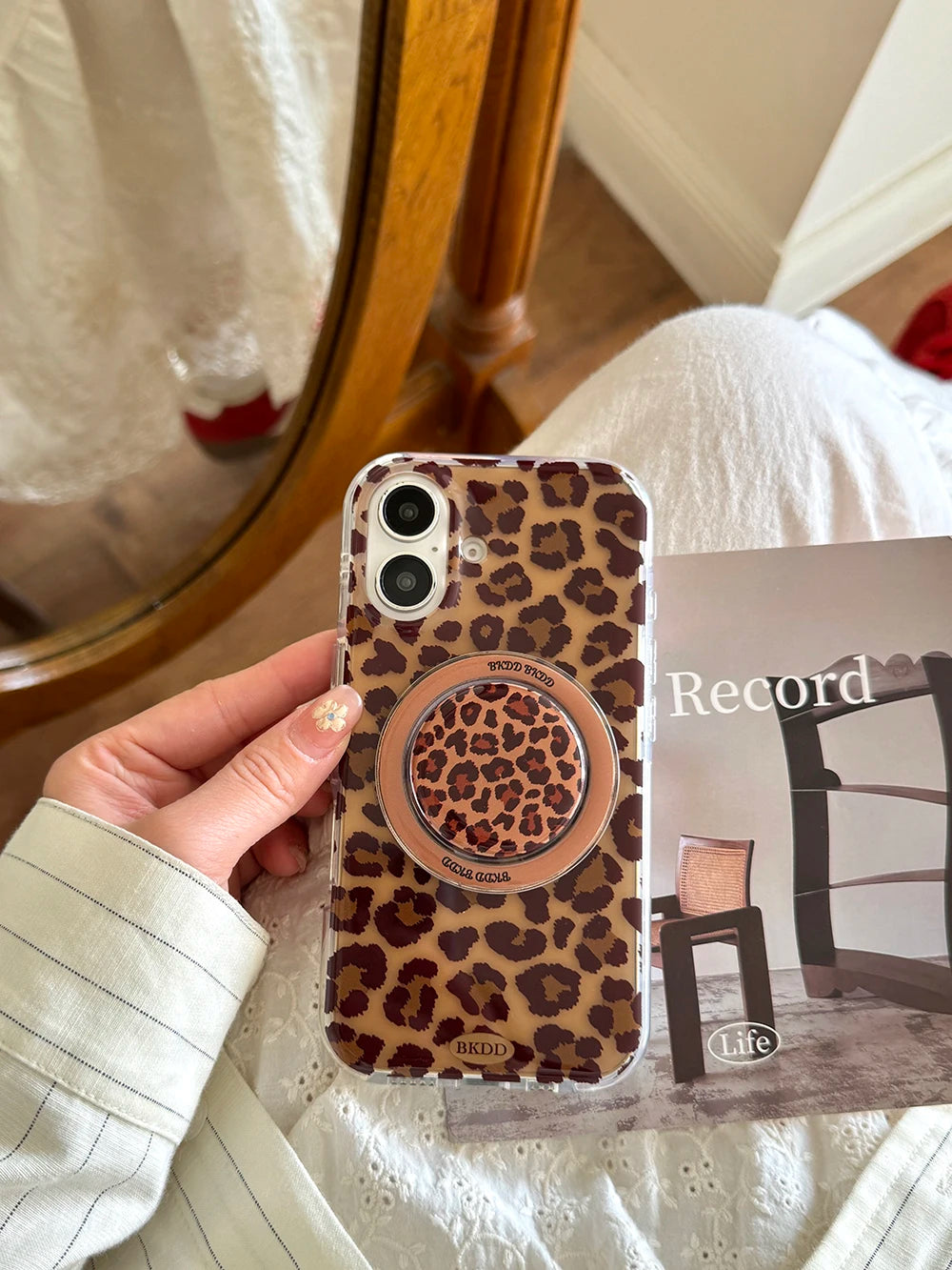 3D Luxury Leopard For Magsafe Grip Tok Phone Case for IPhone 17 16 15 13 Pro Max Wireless Charge Magnetic Stand Holder Cover