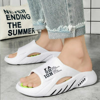 Summer Men's Slippers Massage Slippers EVA Lightweight Beach Casual Shoes Indoor Soft Sole Slippers Platform Outdoor Men Sandals