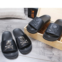 2025 New Arrival Men Genuine Leather Skull Slippers Men's Solid Flat Non-slip Rubber Soles Metal Skull Slides Unisex