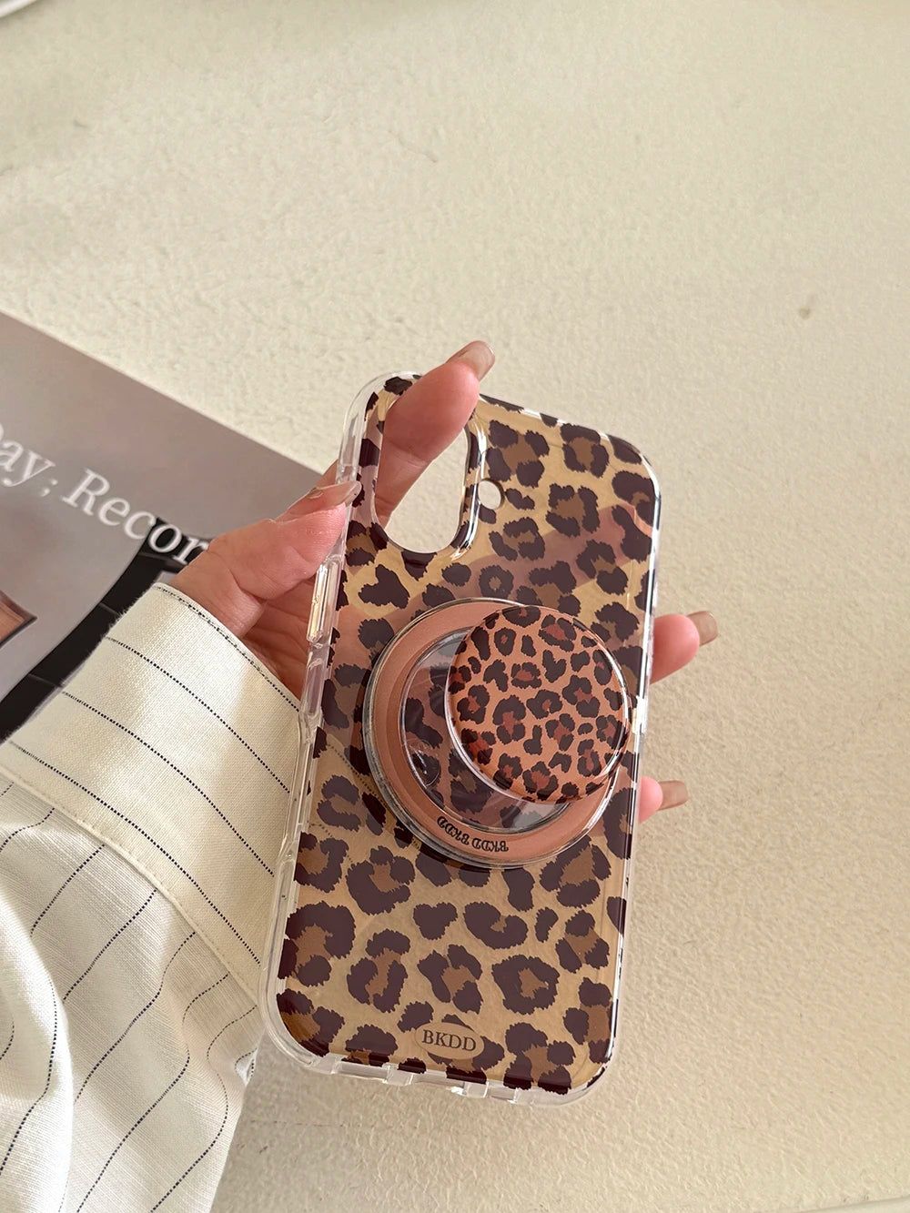 3D Luxury Leopard For Magsafe Grip Tok Phone Case for IPhone 17 16 15 13 Pro Max Wireless Charge Magnetic Stand Holder Cover