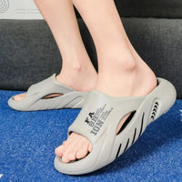 Summer Men's Slippers Massage Slippers EVA Lightweight Beach Casual Shoes Indoor Soft Sole Slippers Platform Outdoor Men Sandals