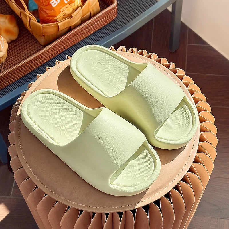 Fashion Men's Summer Ligtweight EVA Indoor Home Sandals Slippers Shoes Men Slippers Outdoor Students Women Comfortable Slides