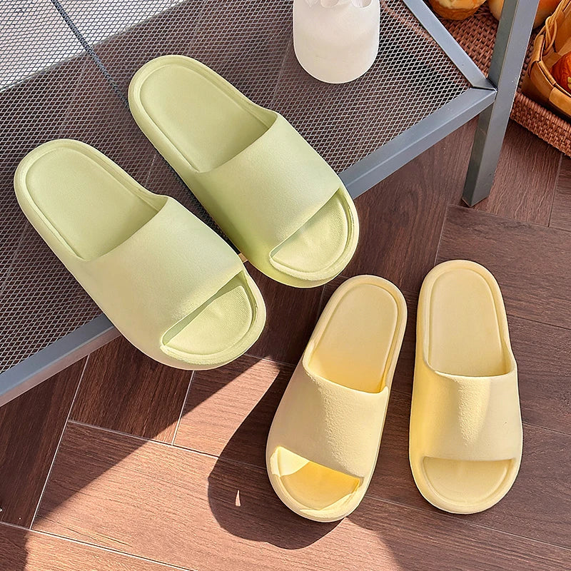 Fashion Men's Summer Ligtweight EVA Indoor Home Sandals Slippers Shoes Men Slippers Outdoor Students Women Comfortable Slides