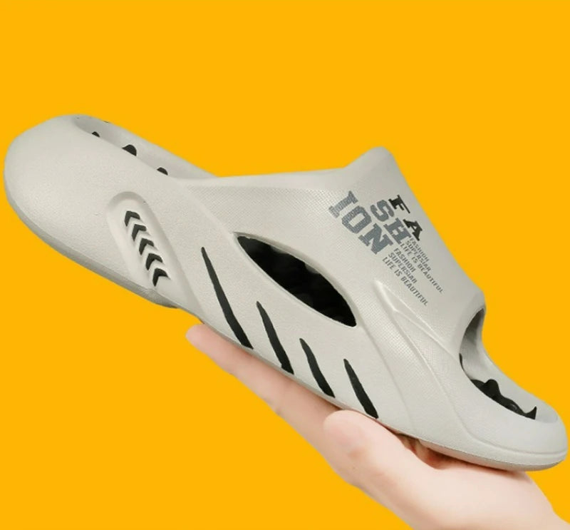 Summer Men's Slippers Massage Slippers EVA Lightweight Beach Casual Shoes Indoor Soft Sole Slippers Platform Outdoor Men Sandals