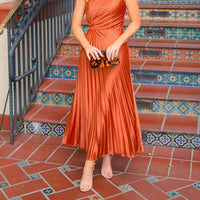 2026 spring/summer new solid color waist cinching sexy temperament elegant single shoulder sloping collar pleated long dress