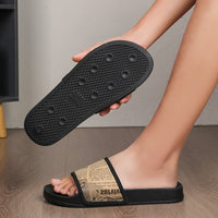 Mens Slides Fashion Summer Luxury Slippers Cushion Beach Solid Slides Indoor Bathroom Anti Slip House Male Sandals