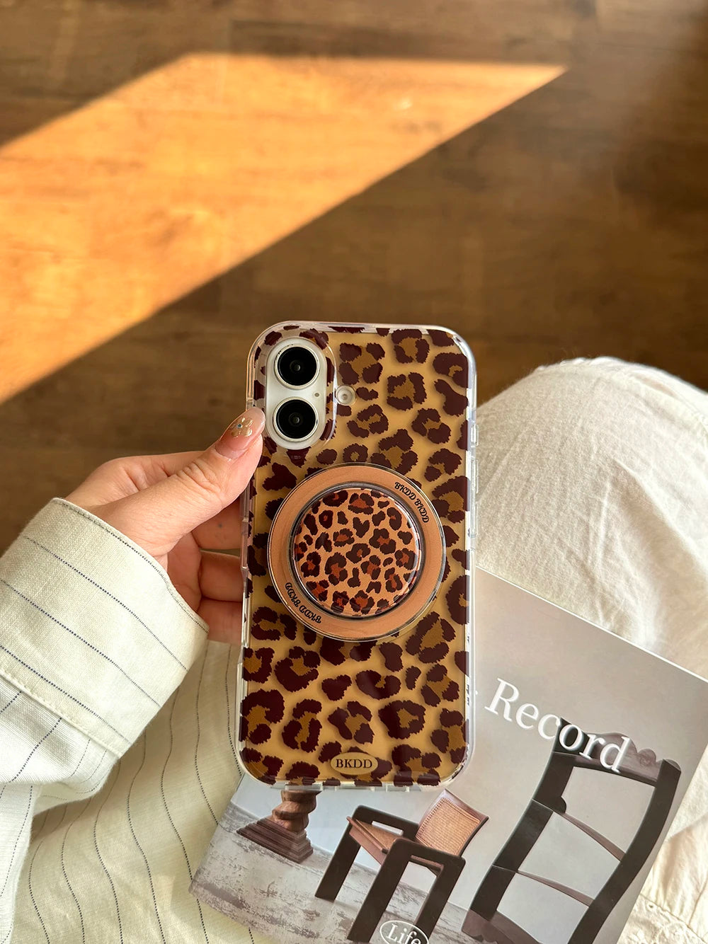 3D Luxury Leopard For Magsafe Grip Tok Phone Case for IPhone 17 16 15 13 Pro Max Wireless Charge Magnetic Stand Holder Cover