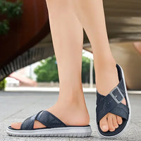 Summer Men's Sandals Fashionable Casual Beach Holiday Slippers Men's Lightweight Shoes New Outdoor Comfortable Casual Sandals