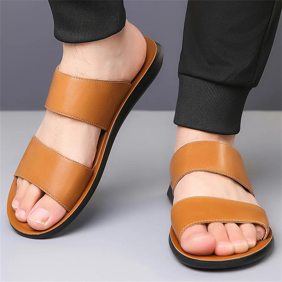 2025 Summer New Men's Slippers Fashion Leather Casual Slipper Outdoor Non Slip Flat Beach Sandals for Men Designer Male Shoes