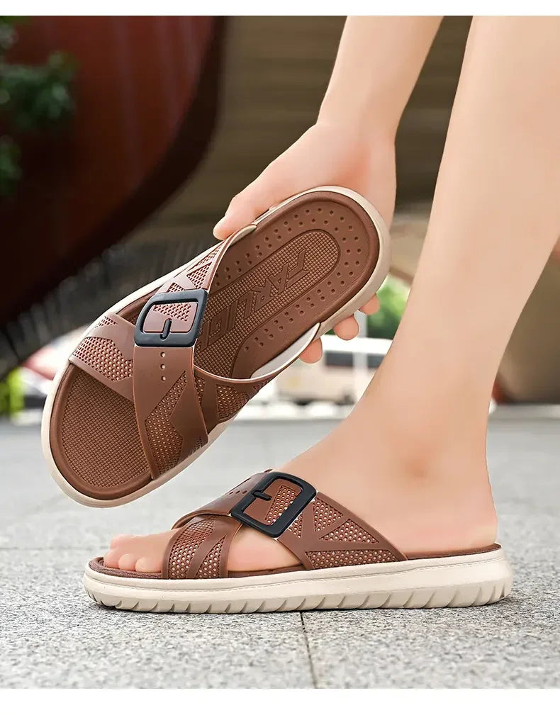 Summer Men's Sandals Fashionable Casual Beach Holiday Slippers Men's Lightweight Shoes New Outdoor Comfortable Casual Sandals