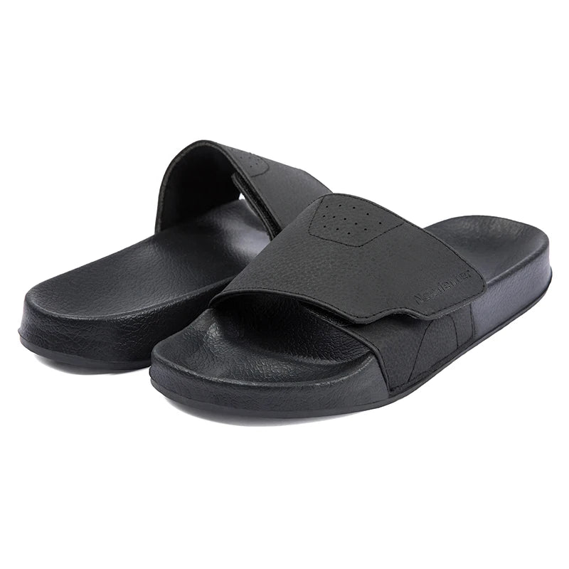 New Men Thick Bottom Slippers Platform Bathroom Slides Non Slip Trend Designer Shoes Female Beach Shoes Flip Flops Men Sandals